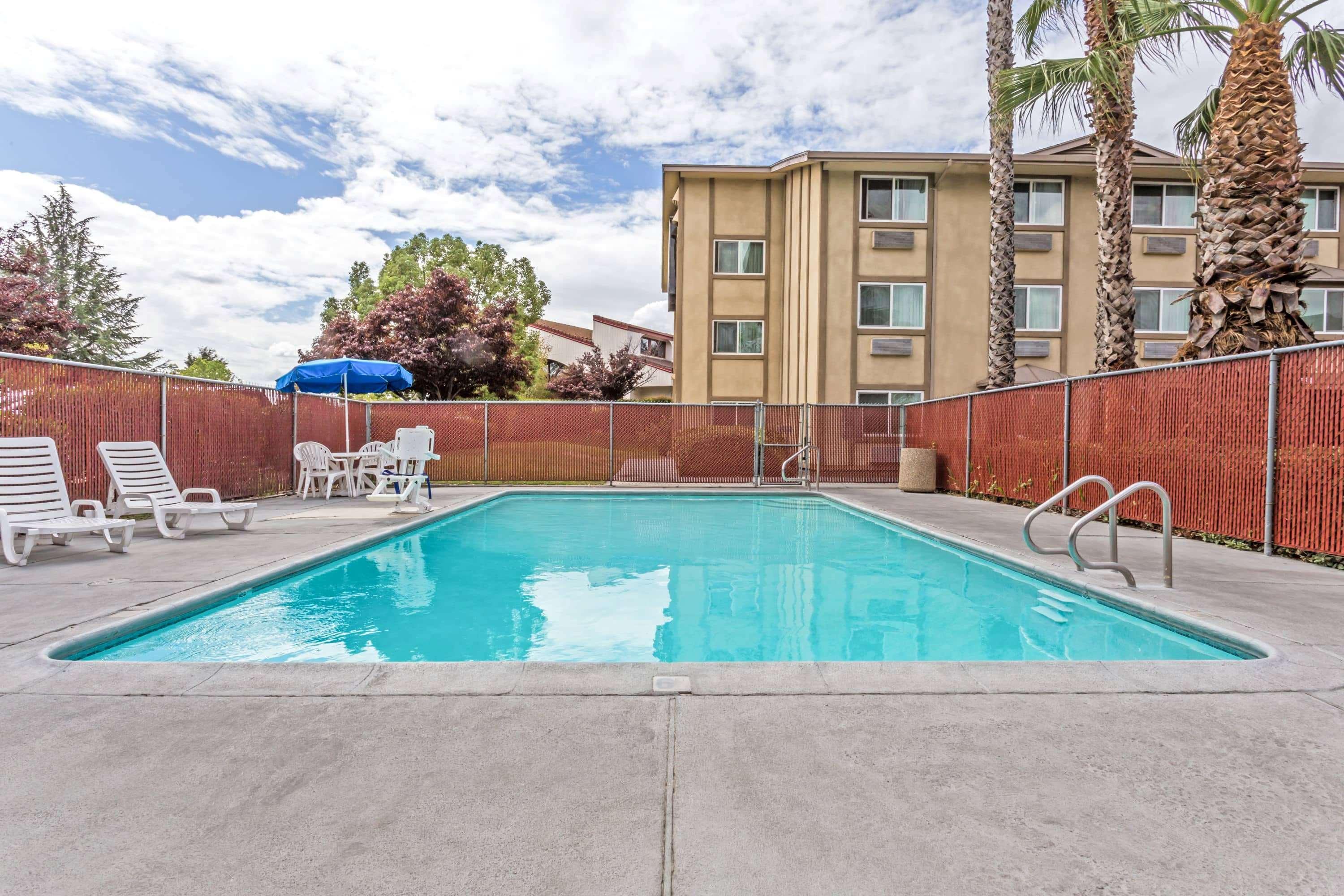 Super 8 By Wyndham Sacramento Hotel Carmichael Exterior photo