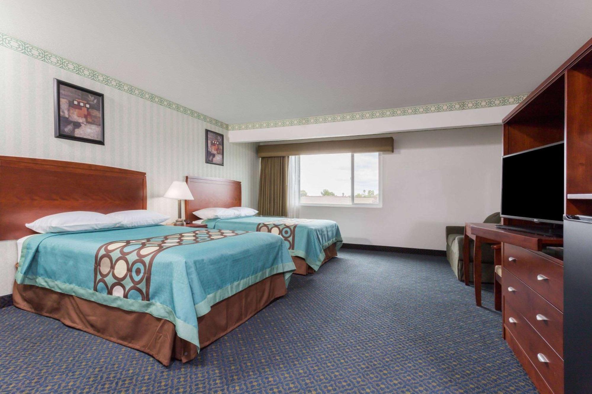 Super 8 By Wyndham Sacramento Hotel Carmichael Exterior photo