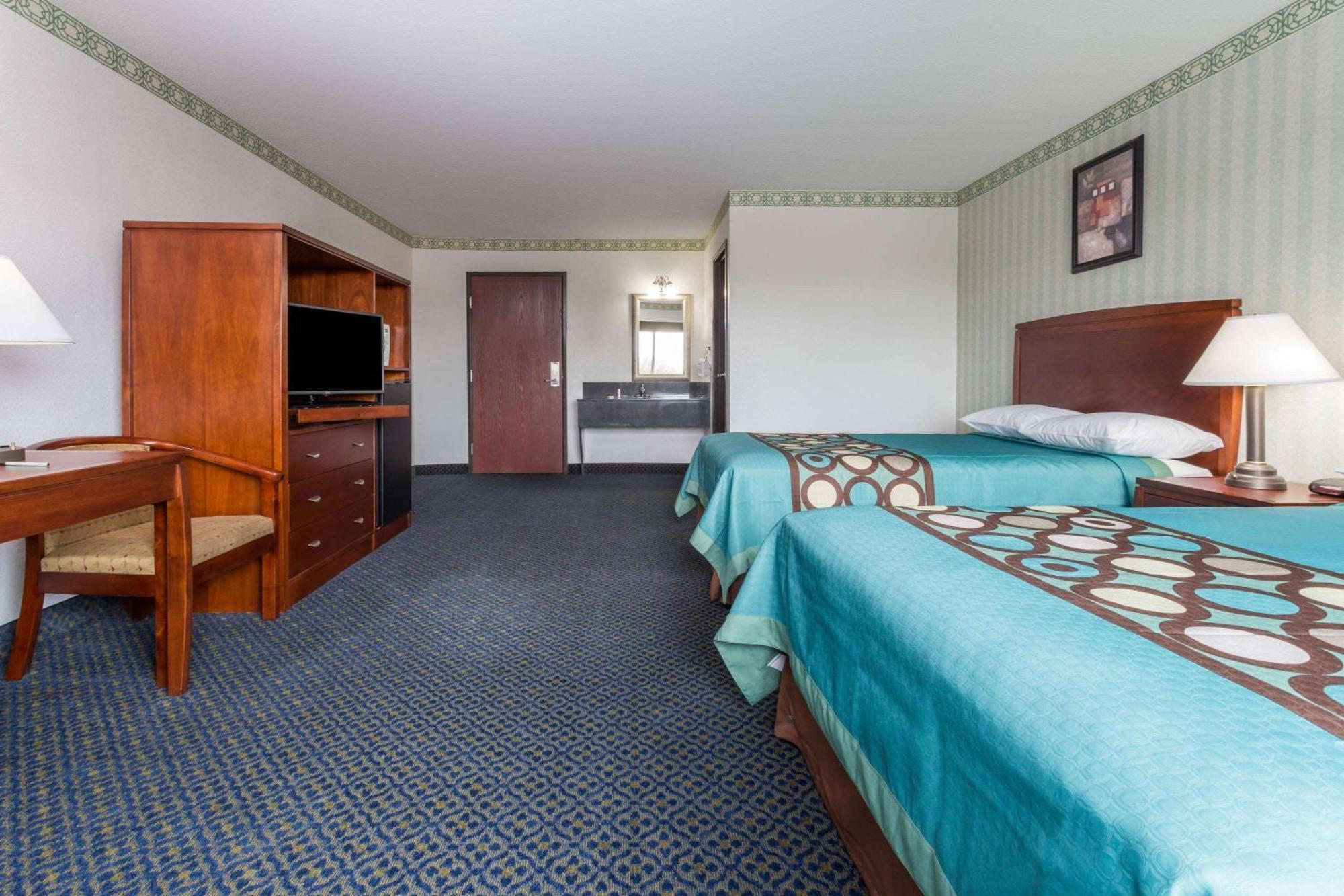Super 8 By Wyndham Sacramento Hotel Carmichael Exterior photo