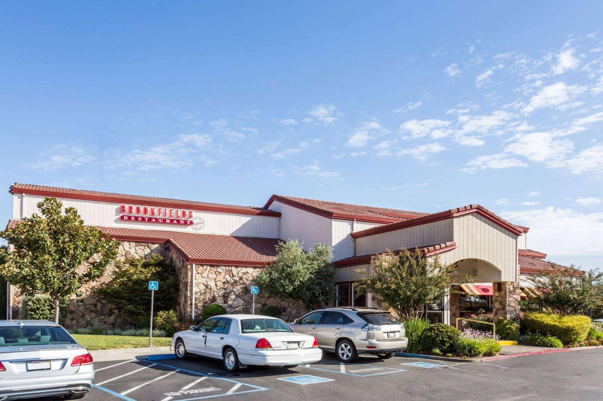 Super 8 By Wyndham Sacramento Hotel Carmichael Exterior photo