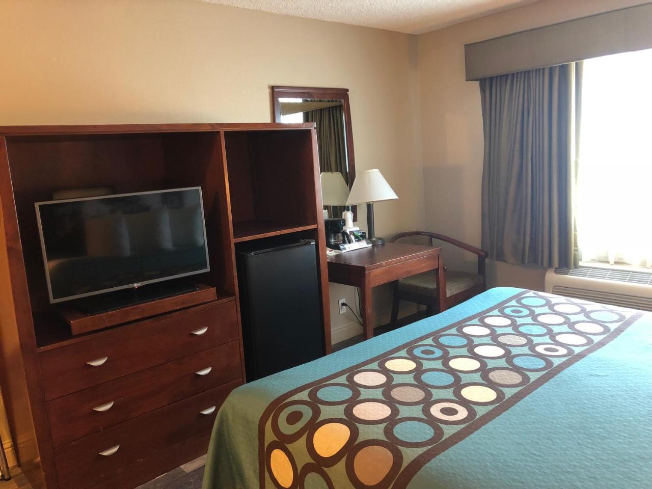Super 8 By Wyndham Sacramento Hotel Carmichael Exterior photo